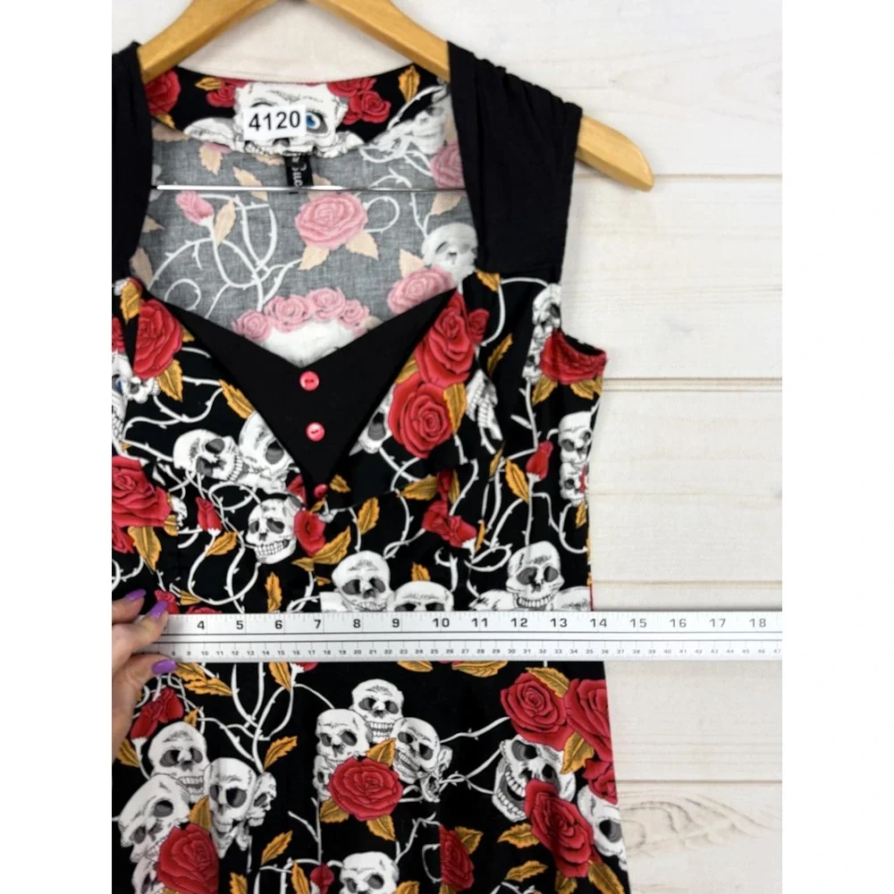 Sourpuss Dress Womens Medium Black Skull Rose Fit Flare V Neck Pin Up Gothic